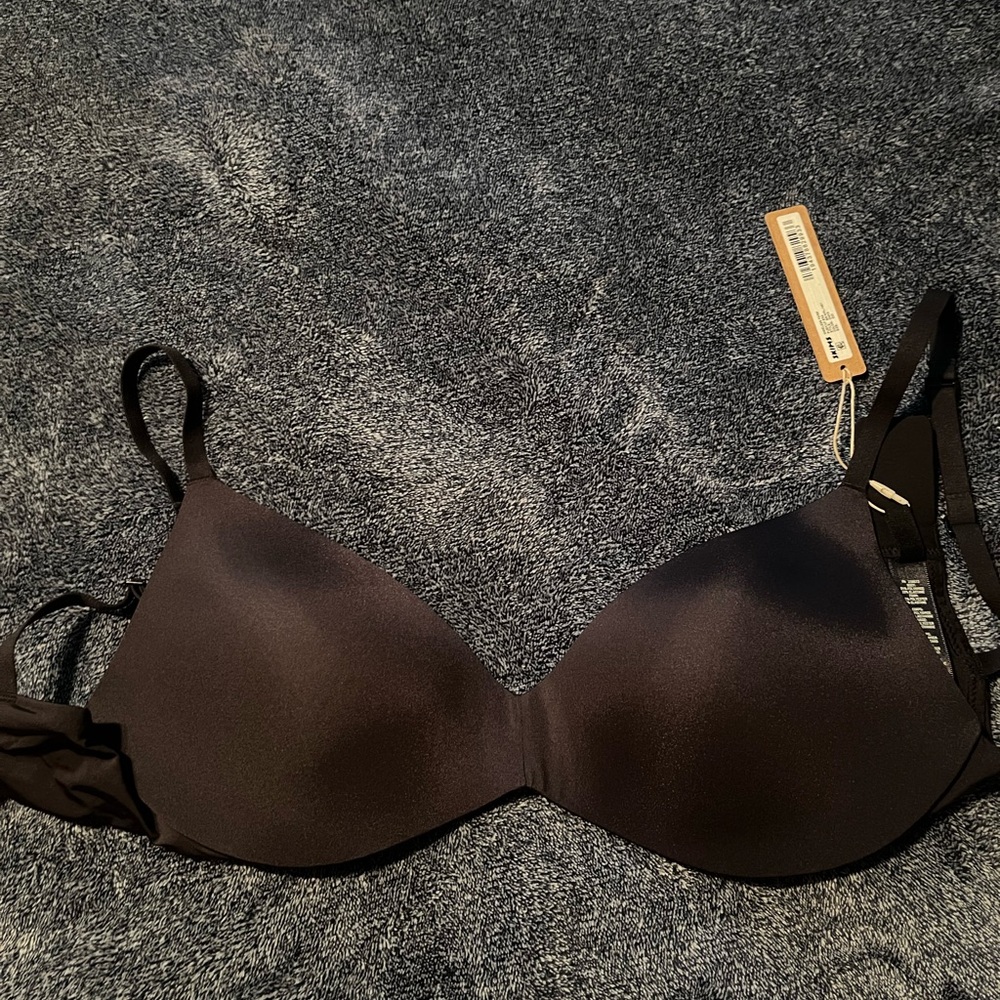 Skims wireless bra push up